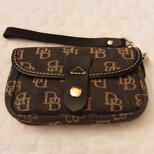 NEW - Dooney & Bourke wristlet